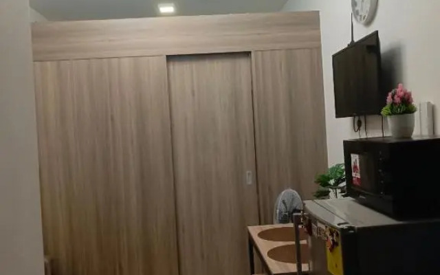 Cozy 1BR with balcony at Fame Residences