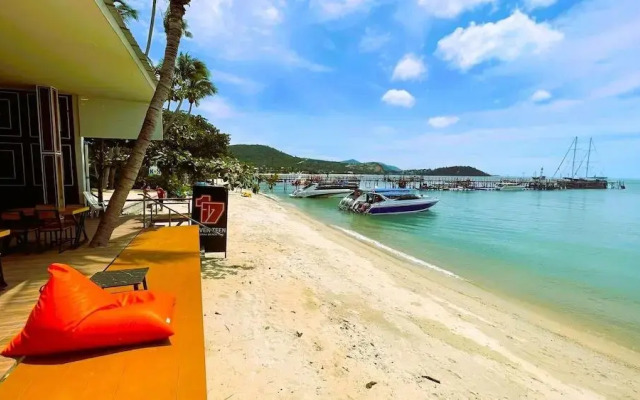 Rockstar Beach Apartments