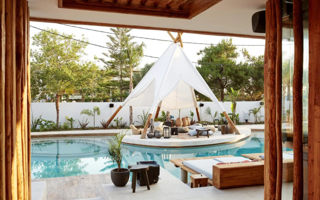 The Syntopia Hotel