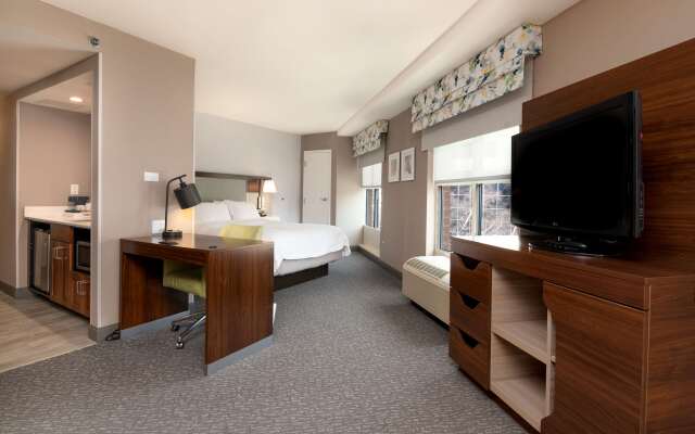 Hampton Inn & Suites Arlington Crystal City DCA