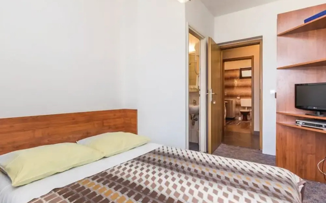 Elegant Brsec Apartments With Sea View