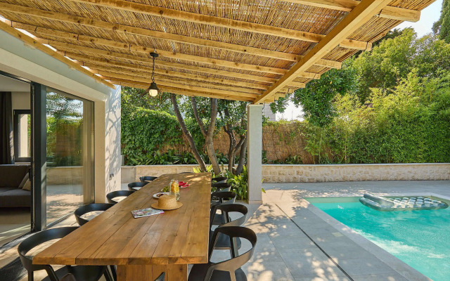 Hedera Estate, Hedera A1