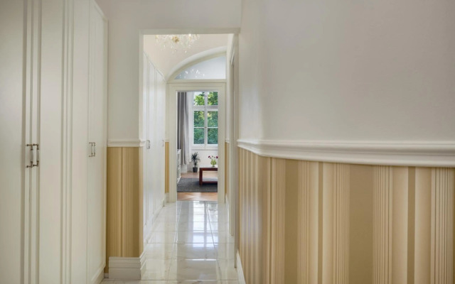 Mikulášská 6 - Old Town Square View Apartments