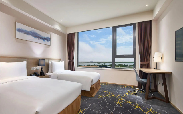 Q-Box Hotel Shanghai Sanjiagang