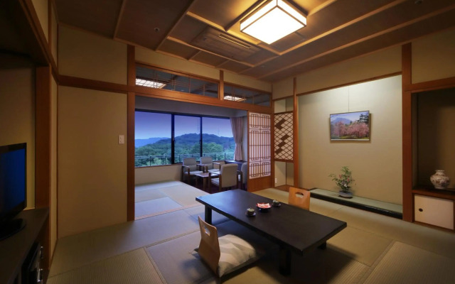 Kagaribi No Yu Ryokusuitei