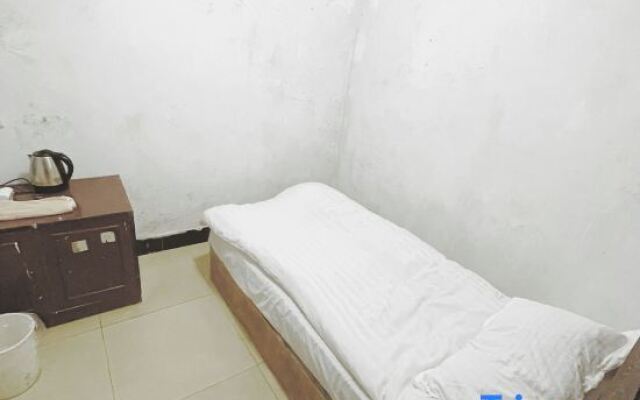 Xinjiyuan Hostel