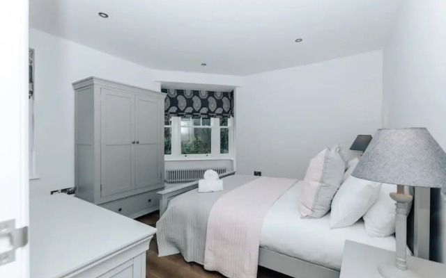 Woodvale Retreat - Sleeps 20