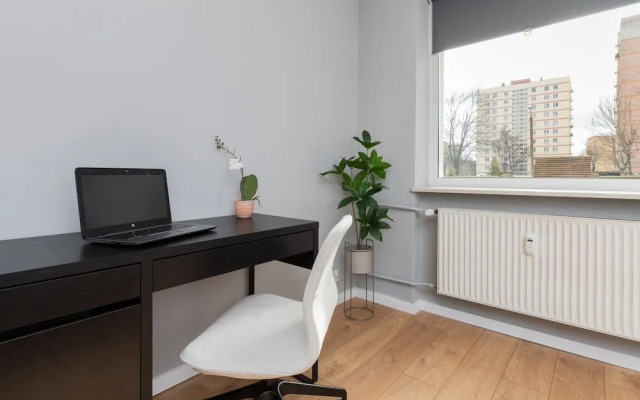 Długie Ogrody Apartment by Renters
