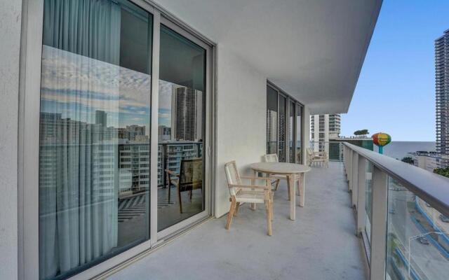 Amazing Apartments at H Beach House
