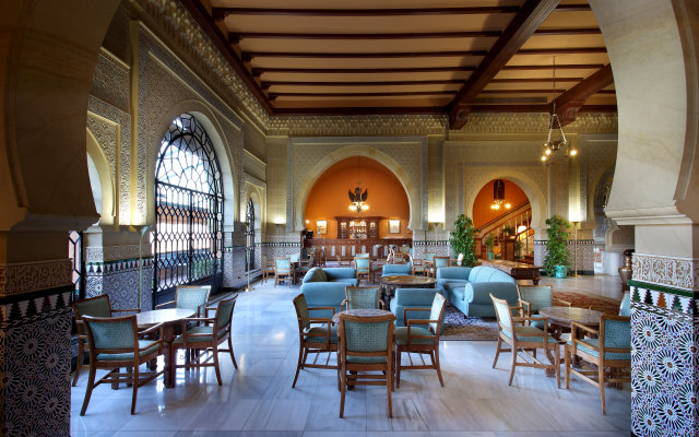 Alhambra Palace Hotel