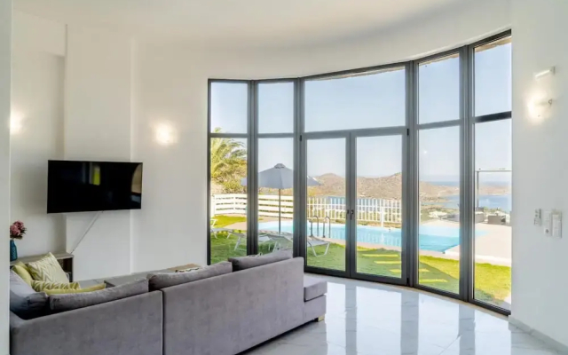 Joy of the Sea Villa