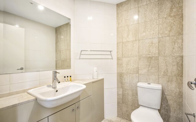 Pyrmont Harbour View Penthouse