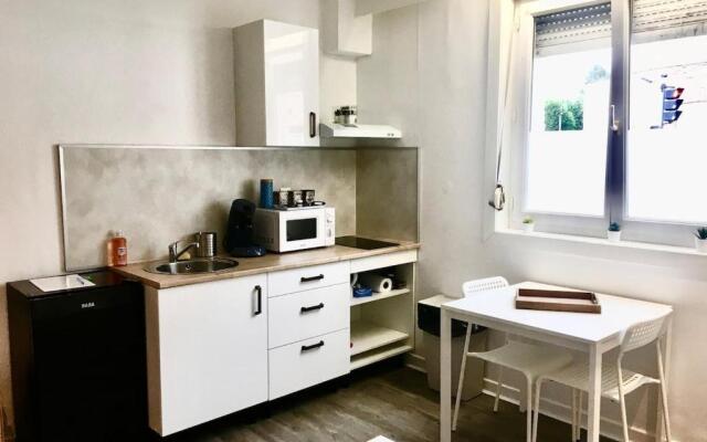 Studio proche centre, zoo et axes routiers