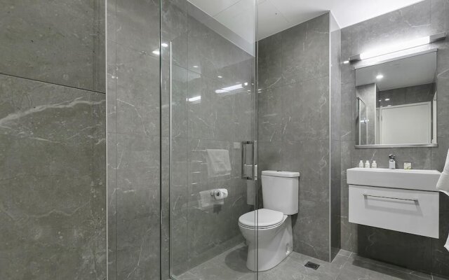 QV Brand New in the City - 889