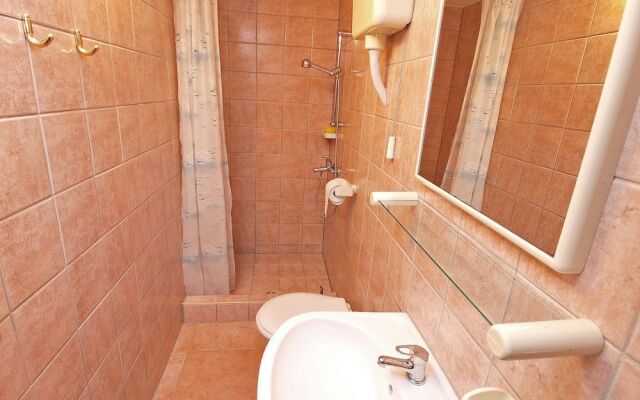 Apartment 845