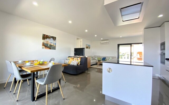 Tavira Grand Balcony With Pool by Homing