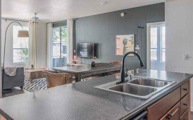 Stylish Phoenix Apartment by WanderJaunt