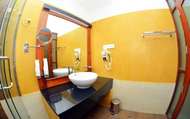 Beach Corridor Hotel & Spa with Free Airport Shuttle