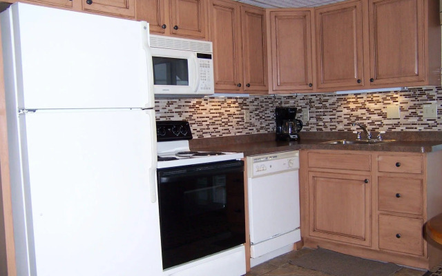 Pinestead Reef Resort