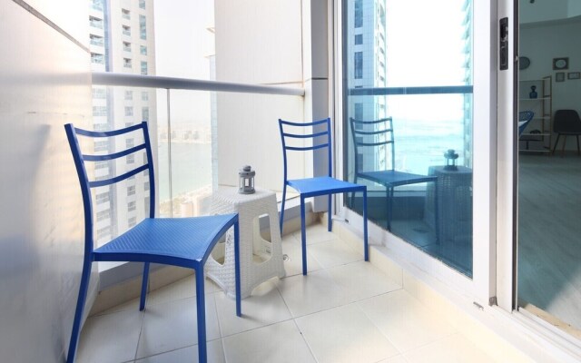 Modern + Light 2BR in Dubai Marina w/ Sea Views!