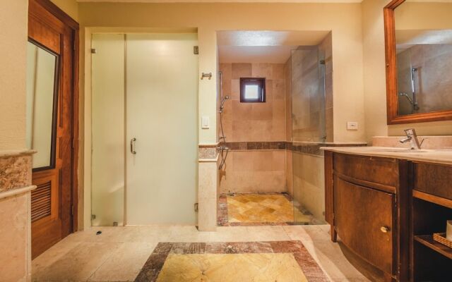 Studio at Golden Bear Lodge Ab122