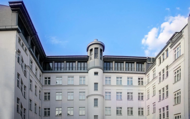 Quentin XL Potsdamer Platz Hotel