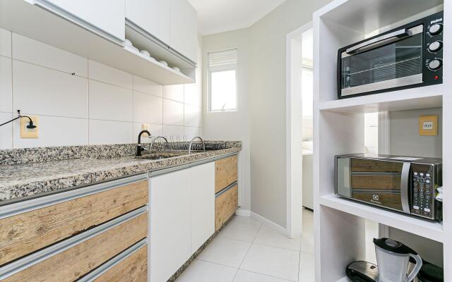 Apto com churrasqueira a 450m do mar RIC205