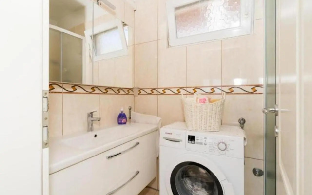 Apartments with WiFi Sumpetar, Omis - 12356