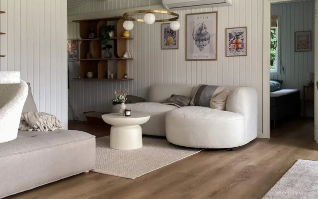 Holiday Home, 500m From Beach