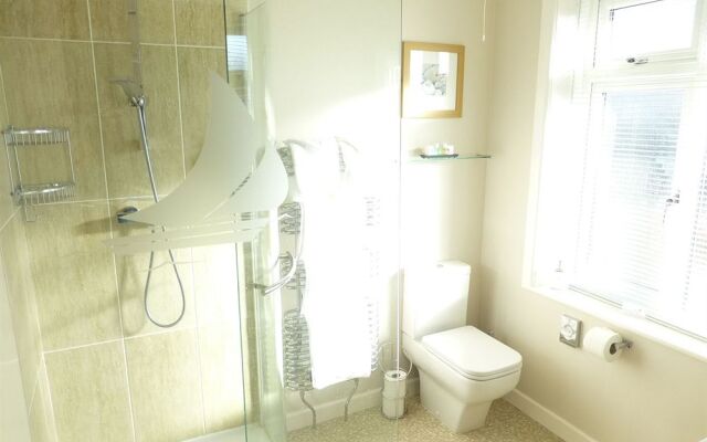 Waters Reach Guest House