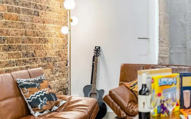 3BR Retro Escape ICC & Darling Harbour
