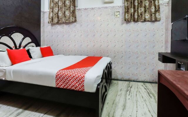 Oyo 65719 Sree Ganesh Mahal