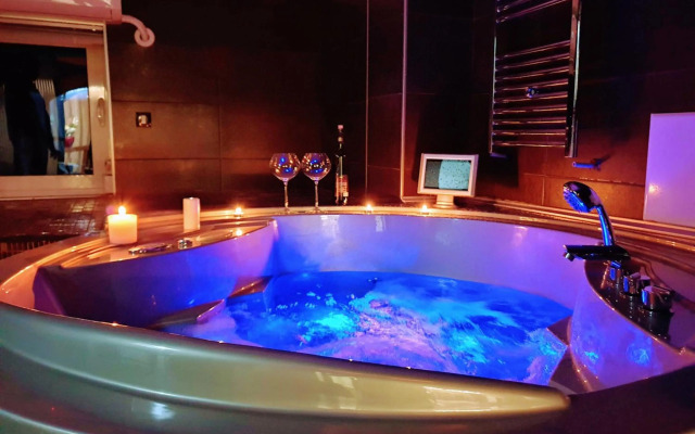 Sky Apartments Special