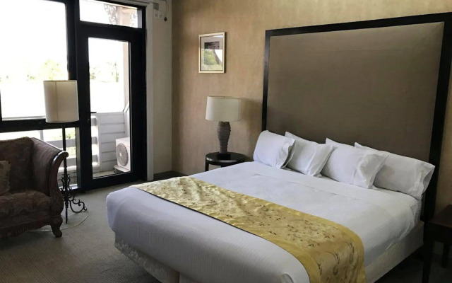 Loumaile Lodge