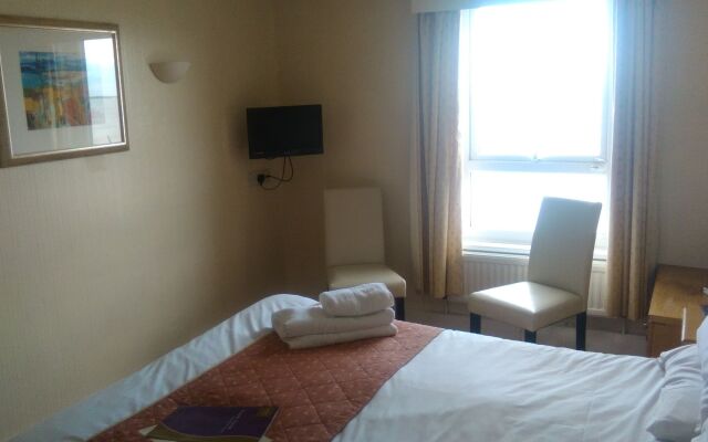 Monarch Hotel