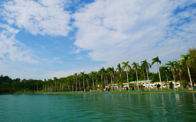 Chengching Lakefront Resort