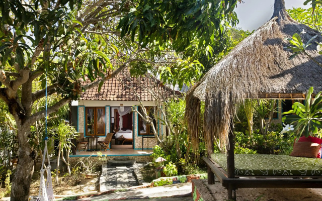 The Tanis Beach Resort Nusa Lembongan