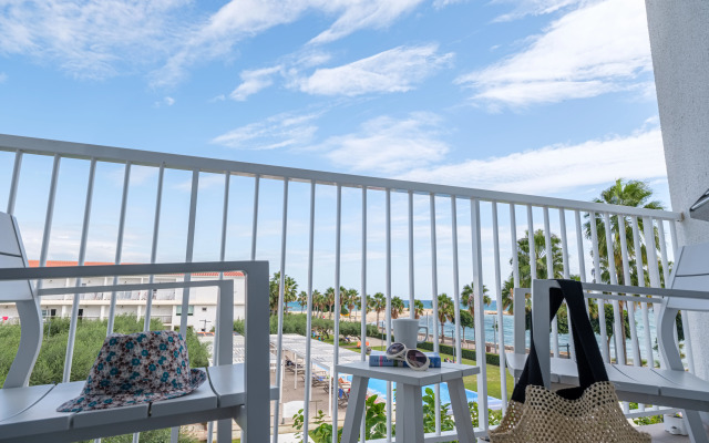 Pueblo El Dorado Playa