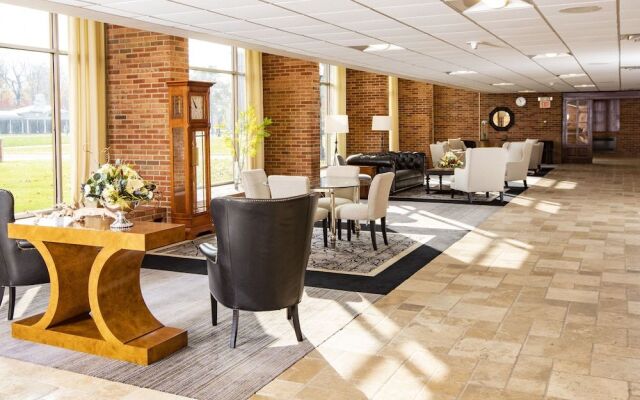 Hillsdale College Dow Hotel and Conference Center