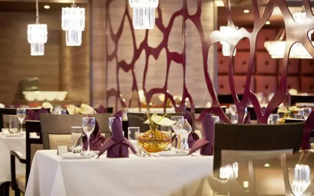 Fairtours Hotelschiff 5* Köln