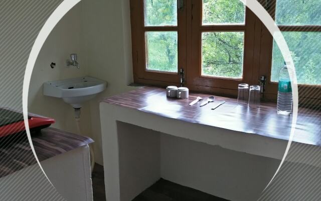 Manali top Inn & Cafe