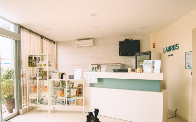 LAURUS Hotel