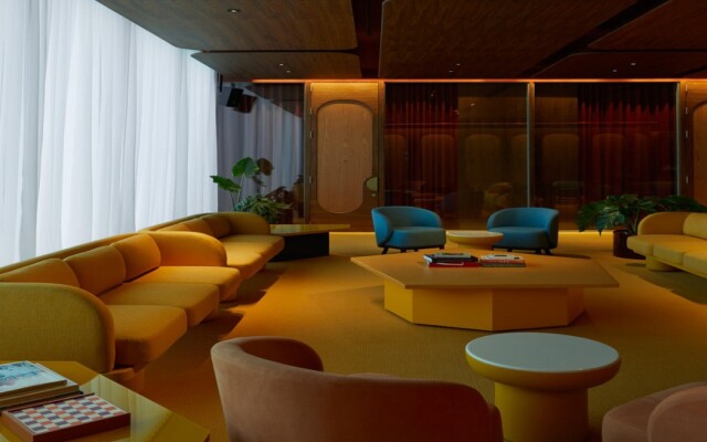 The Standard, Bangkok Mahanakhon