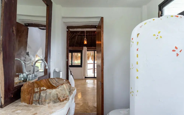 Casa Aakbal