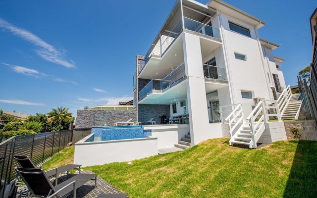 Bluewater Splendour - the Ultimate Beach Home