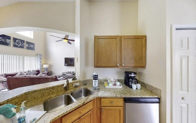 5 Bedroom Beautiful Pool Home! 5 Home by Redawning