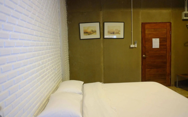 Nokhook House Trang - Hostel