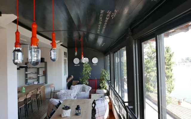 Lake Como Hostel