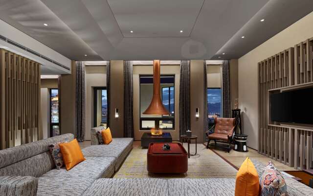 Doubletree By Hilton Shigatse