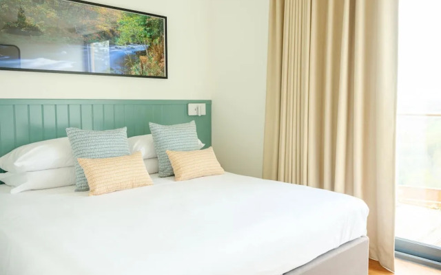 Meadow 2 Bedroom Lodge 1